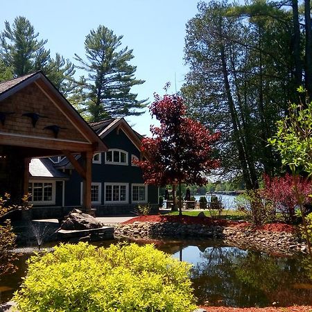 Patterson-Kaye Resort And Spa Брейсбридж Екстериор снимка