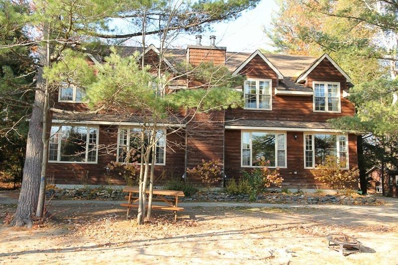 Patterson-Kaye Resort And Spa Брейсбридж Екстериор снимка