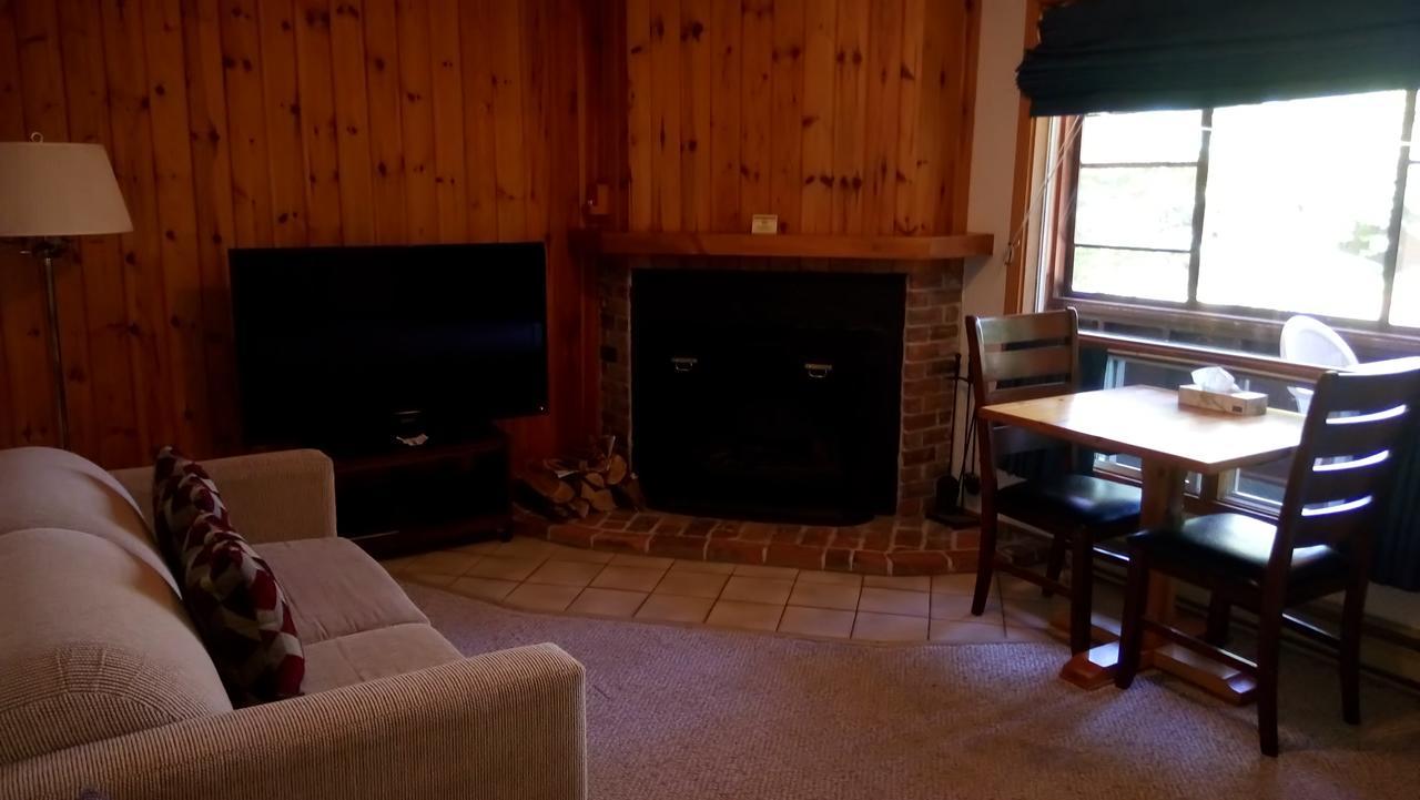 Patterson-Kaye Resort And Spa Брейсбридж Екстериор снимка